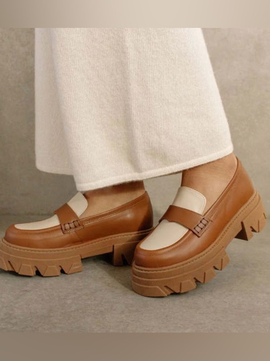 ALOHAS Shoes - ALOHAS - TRAILBLAZER TWO TONE (Chunky Platform Loafer in Brown and Cream)